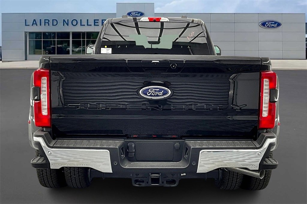 New 2026 Ford F350 4x4 Crew Cab DRW Super Duty image 4