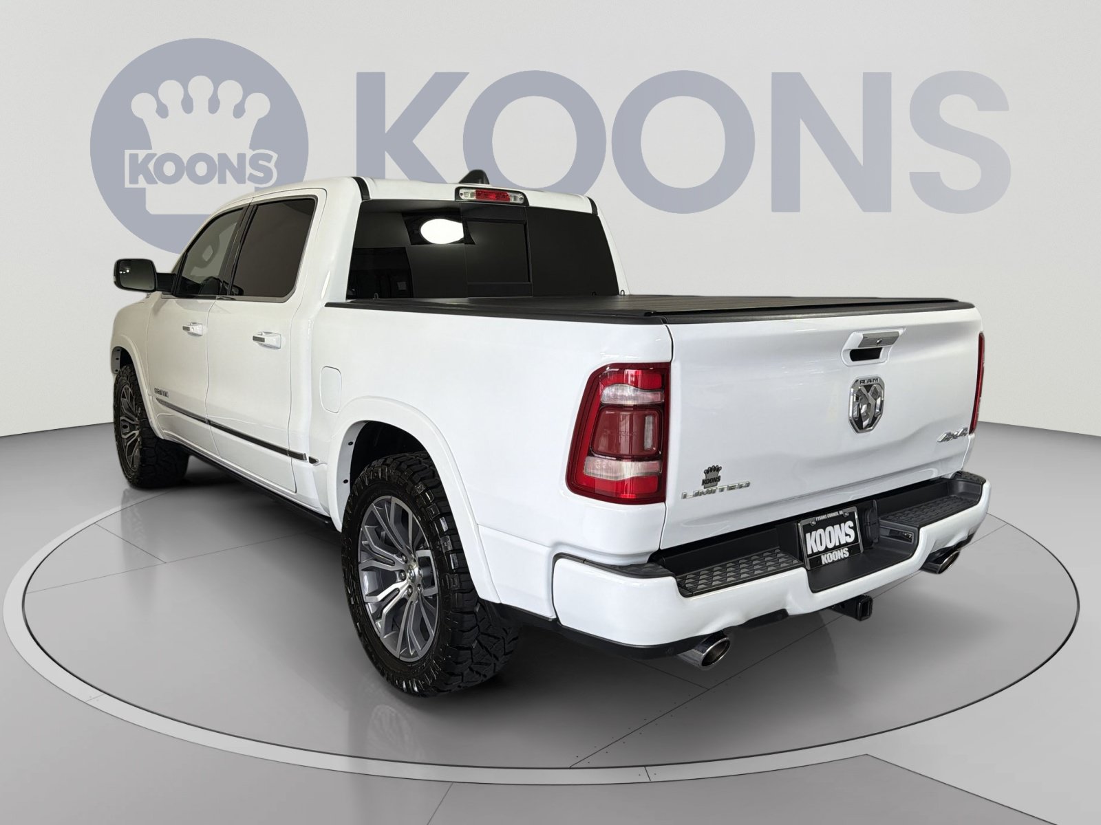 Used 2022 RAM 1500 Limited w/ Body Color Bumper Group AWD/4WD image 4