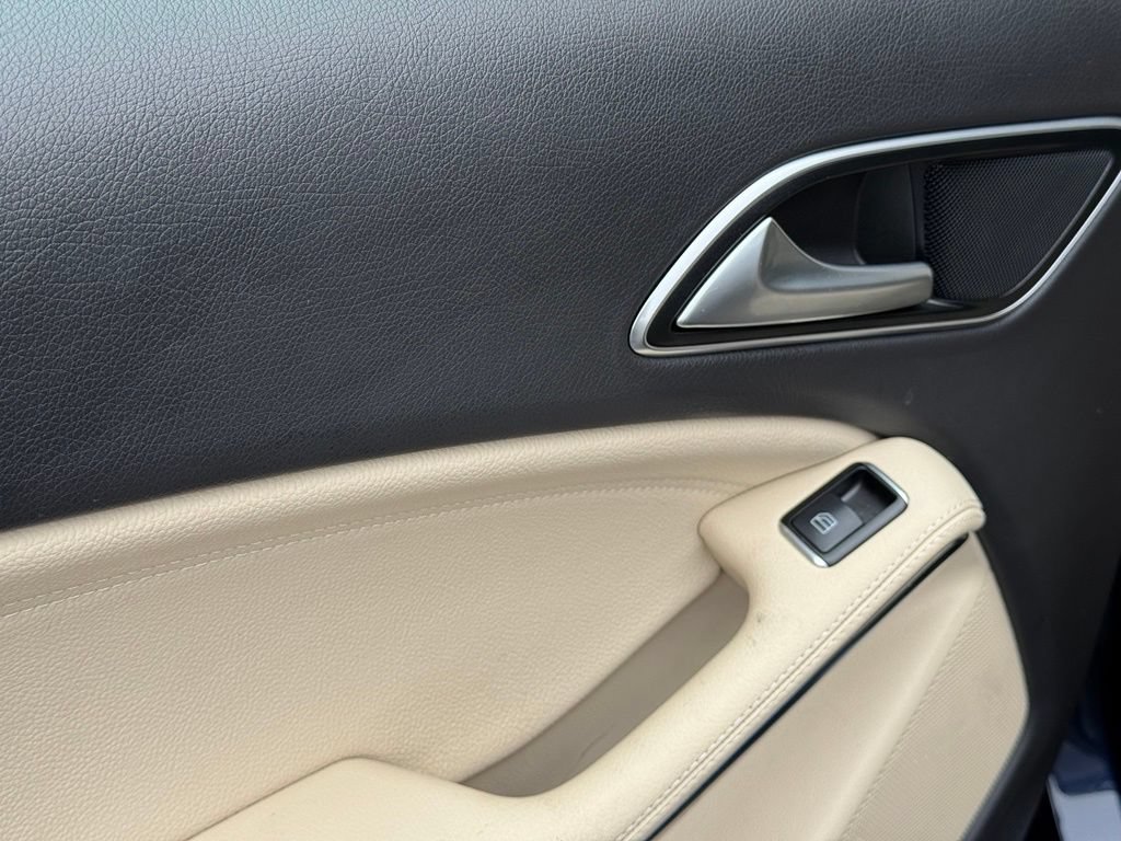 Used 2018 Mercedes-Benz CLA 250 4MATIC image 13