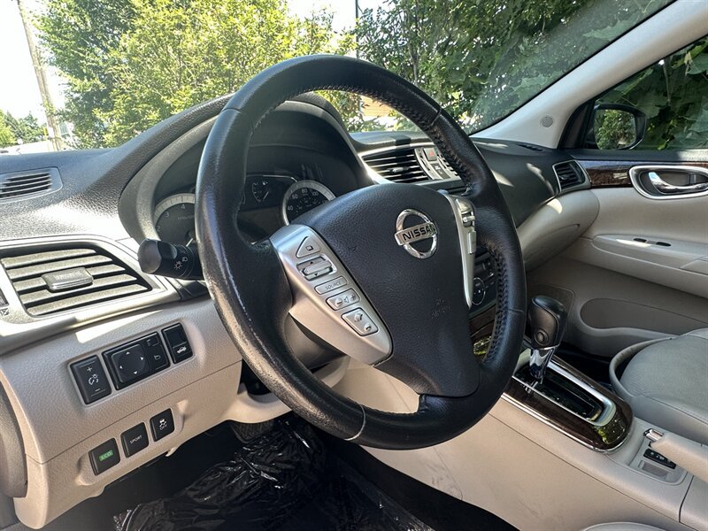 Used 2015 Nissan Sentra SL w/ SL Premium Package FWD image 53