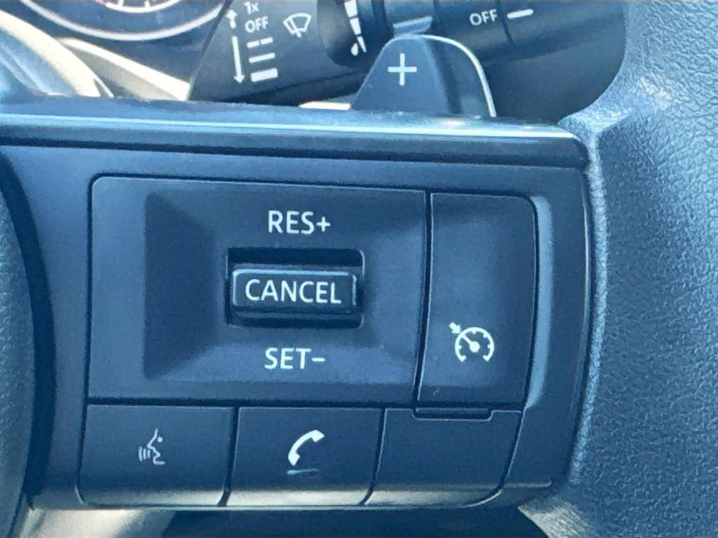 Used 2023 Nissan Rogue S image 10