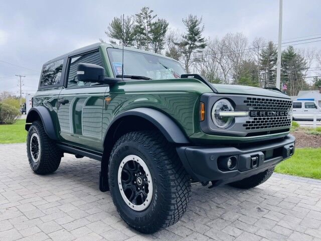 Used 2023 Ford Bronco Badlands w/ Sasquatch Package AWD/4WD image 3