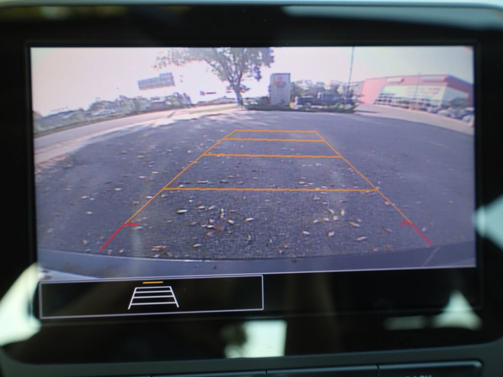 Used 2022 Chevrolet Malibu LT image 38