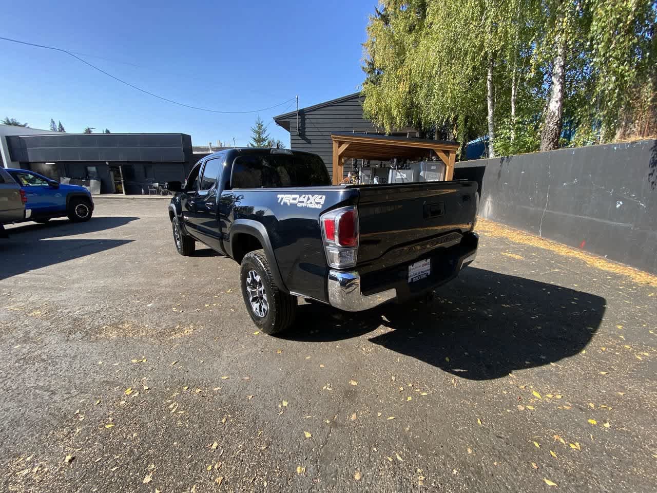 Used 2020 Toyota Tacoma TRD Off-Road AWD/4WD image 4