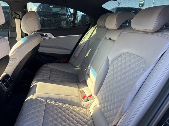 Used 2022 Genesis G70 3.3T w/ Sport Prestige Package image 10