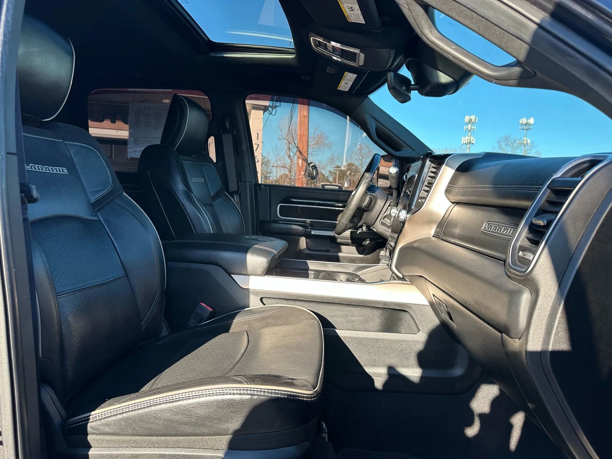 Used 2019 RAM 2500 Laramie image 32