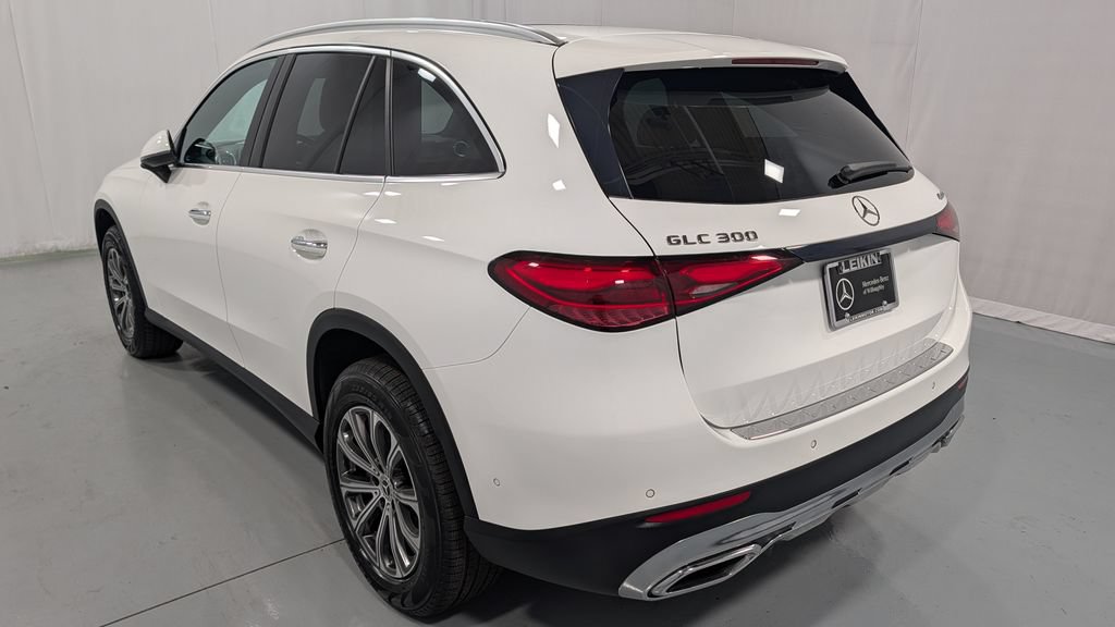 Used 2024 Mercedes-Benz GLC 300 4MATIC image 5