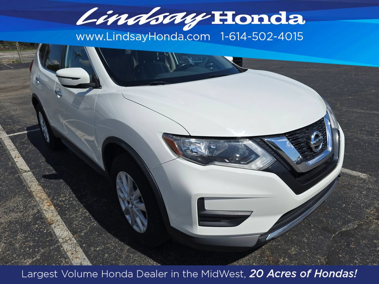 Used 2017 Nissan Rogue SV AWD/4WD image 2