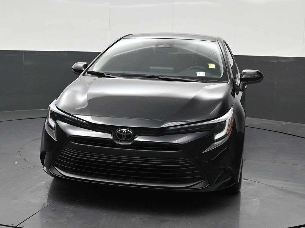 Used 2026 Toyota Corolla LE FWD image 9