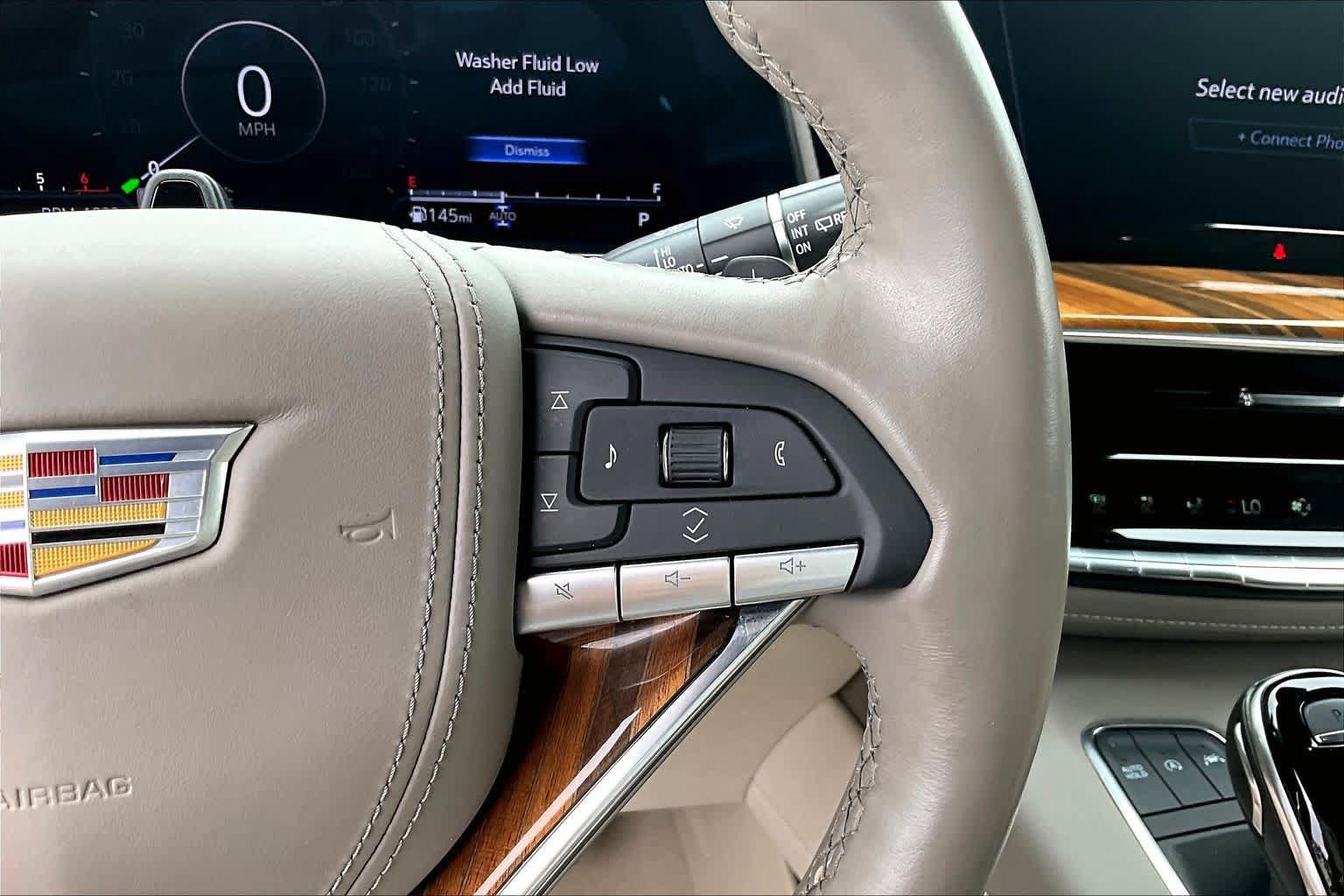 Used 2024 Cadillac Escalade Sport Platinum w/ LPO, ONYX Package AWD/4WD image 46