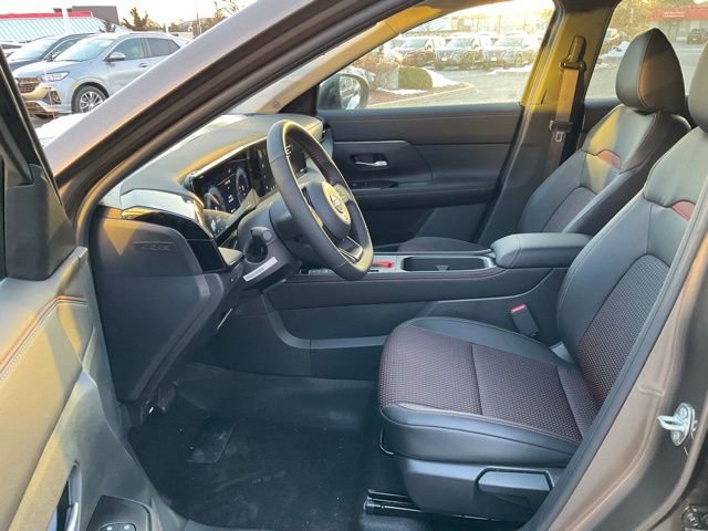 New 2026 Nissan Kicks SR w/ Cold Weather Package image 12