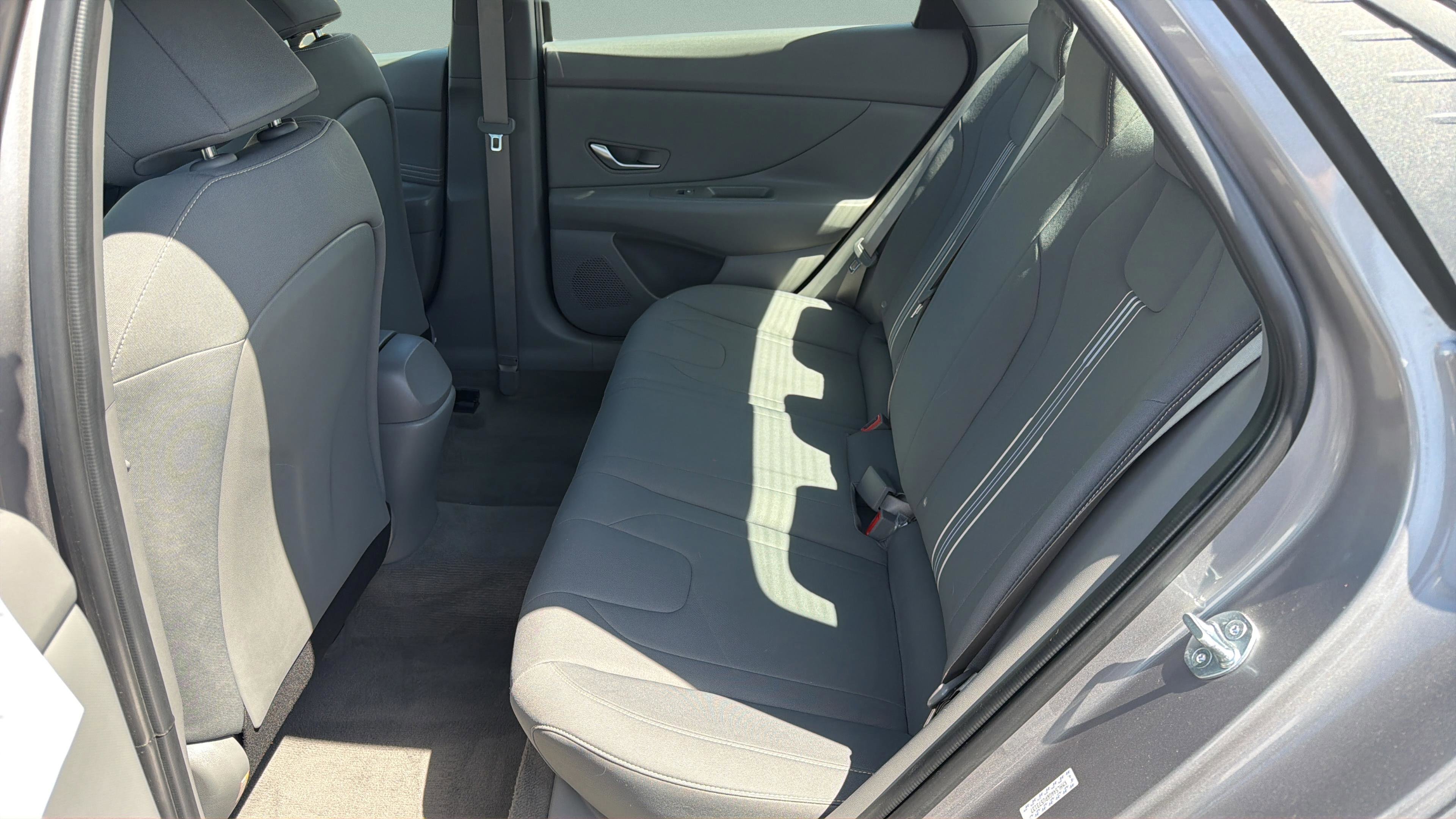 Used 2023 Hyundai Elantra SEL w/ Convenience Package image 20