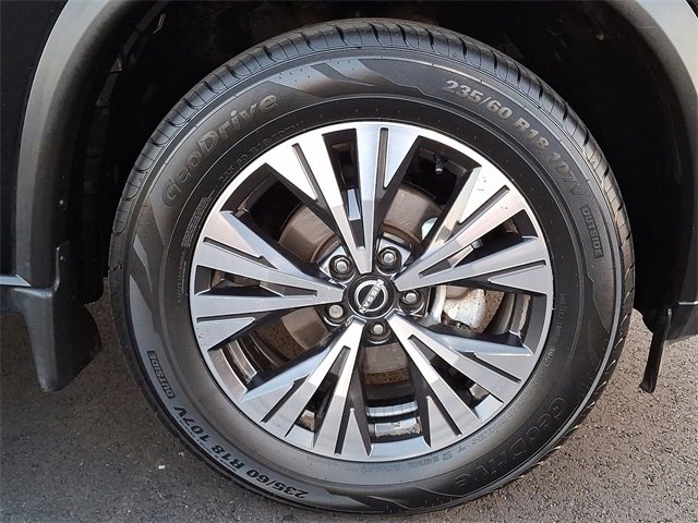 Used 2023 Nissan Rogue SV image 12