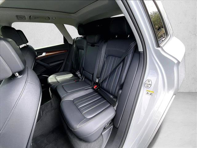 Used 2022 Audi Q5 2.0T Premium Plus w/ Premium Plus Package AWD/4WD image 28