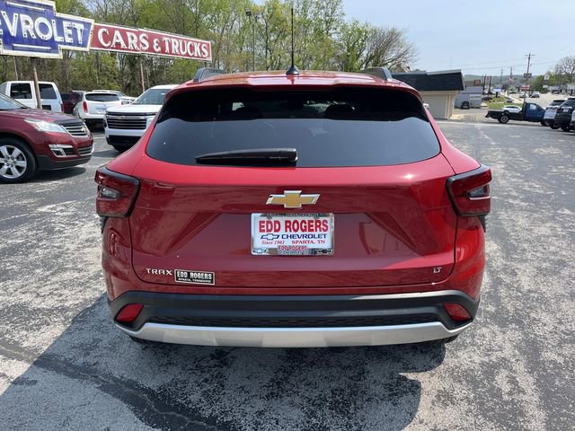 New 2026 Chevrolet Trax LT w/ LT Convenience Package FWD image 4