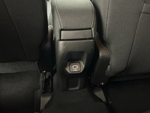 Used 2021 Jeep Renegade Latitude AWD/4WD image 34