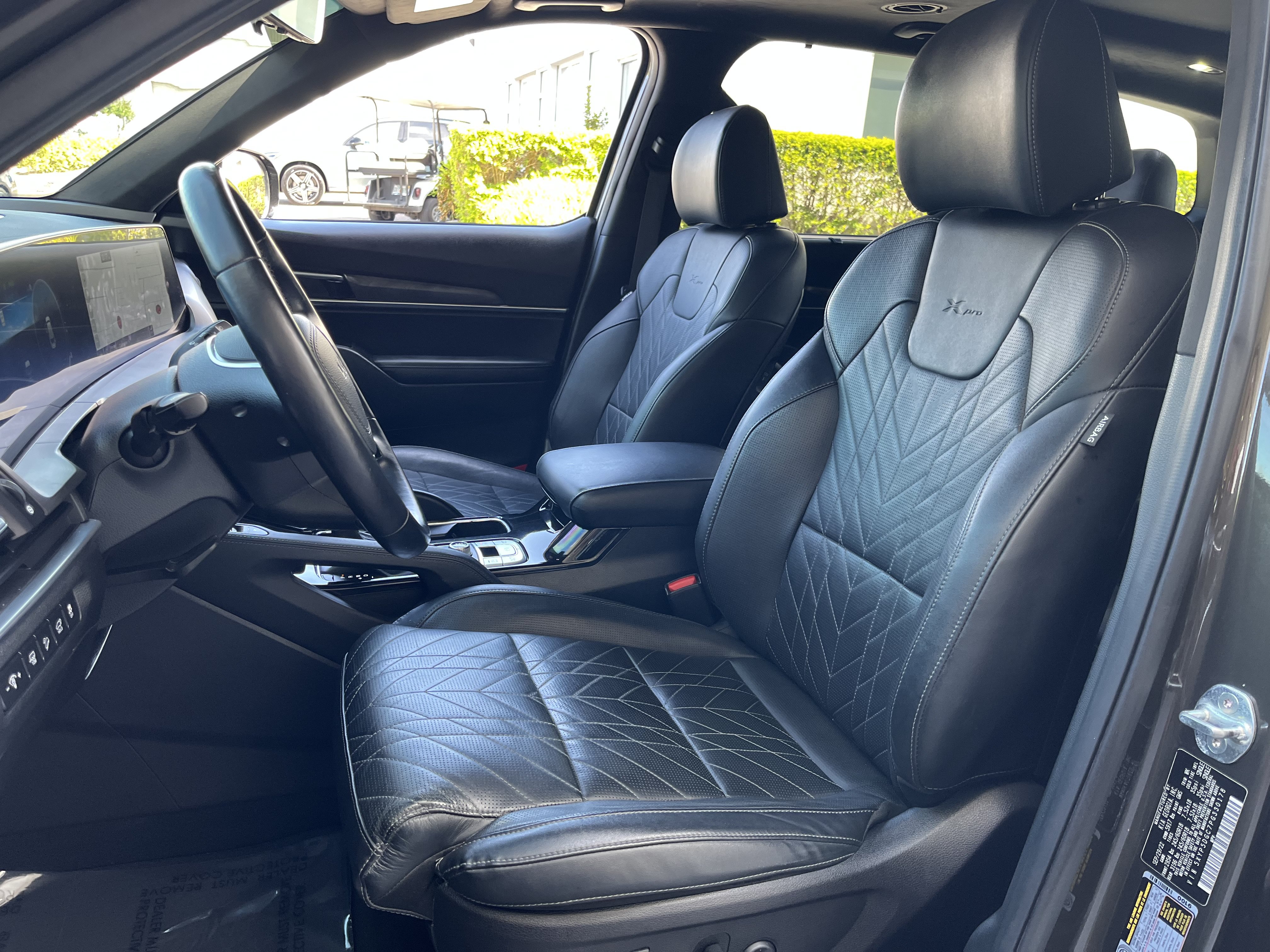 Used 2023 Kia Telluride SX Prestige X-Pro AWD/4WD image 2