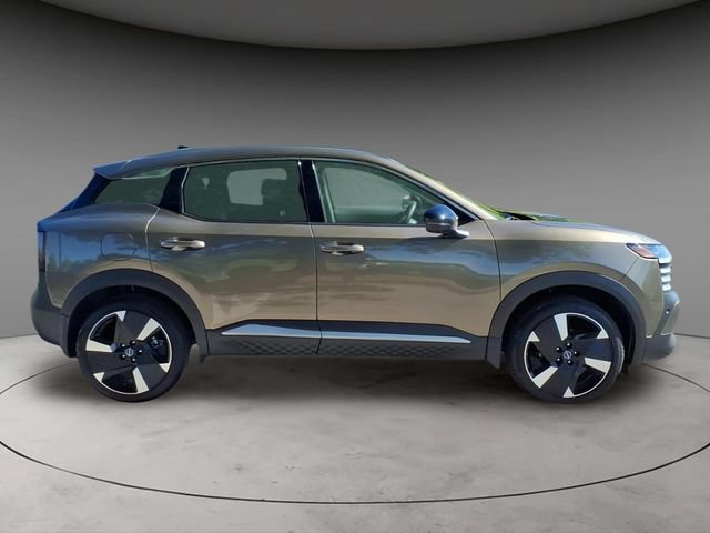 Certified 2026 Nissan Kicks SR w/ Cold Weather Package AWD/4WD image 11
