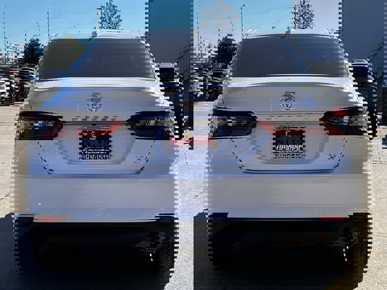 Used 2023 Toyota Camry LE image 5