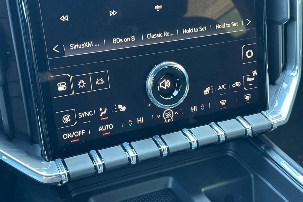 Used 2025 GMC Acadia Elevation w/ Elevation Premium Package FWD image 22