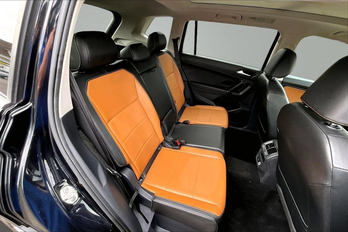 Used 2018 Volkswagen Tiguan SE w/ Panoramic Sunroof Package AWD/4WD image 14