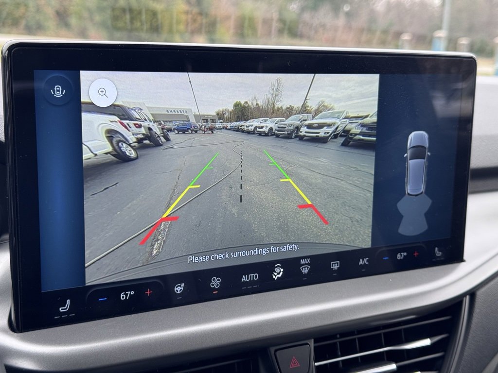 Used 2024 Ford Escape SE image 11