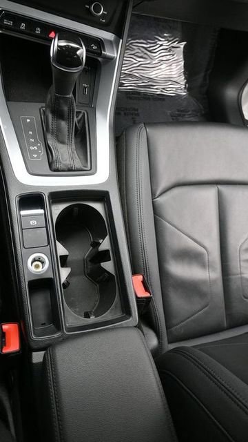 Used 2020 Audi Q3 2.0T Premium image 21