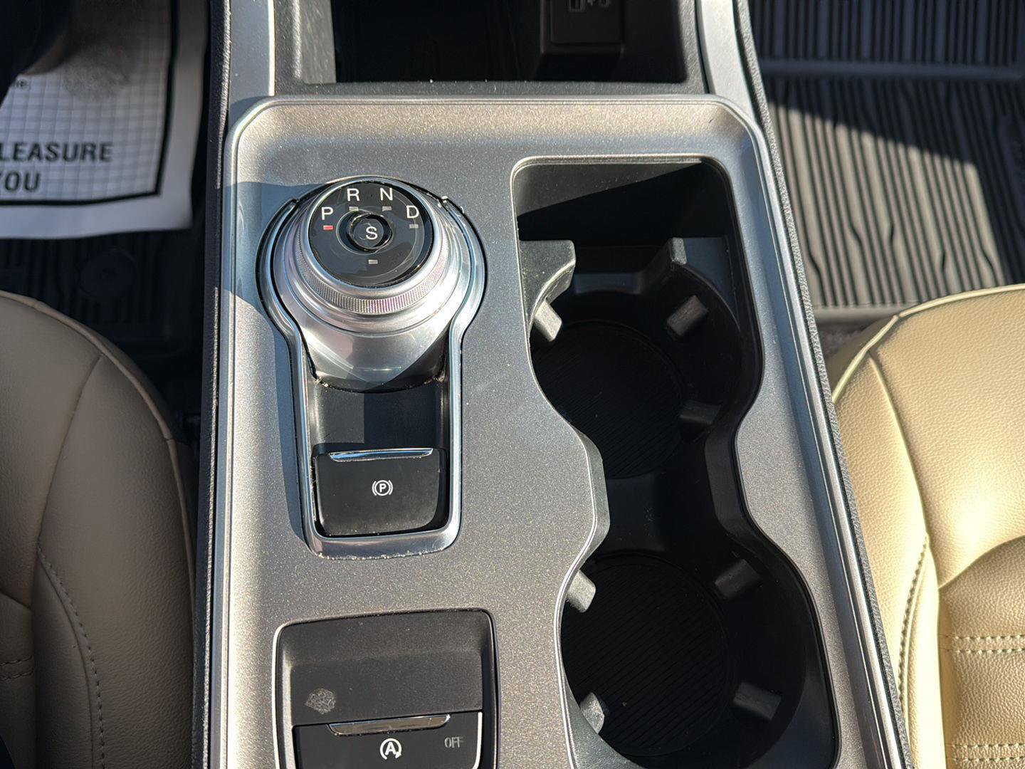 Used 2024 Ford Edge SEL w/ Convenience Package image 26