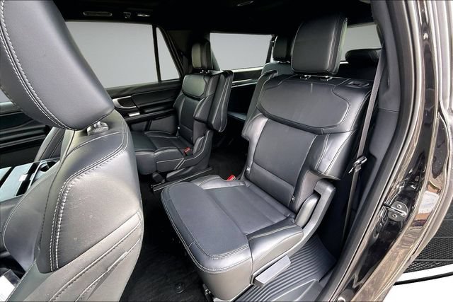 Used 2025 Ford Expedition Max Platinum w/ Stealth Performance Package AWD/4WD image 21