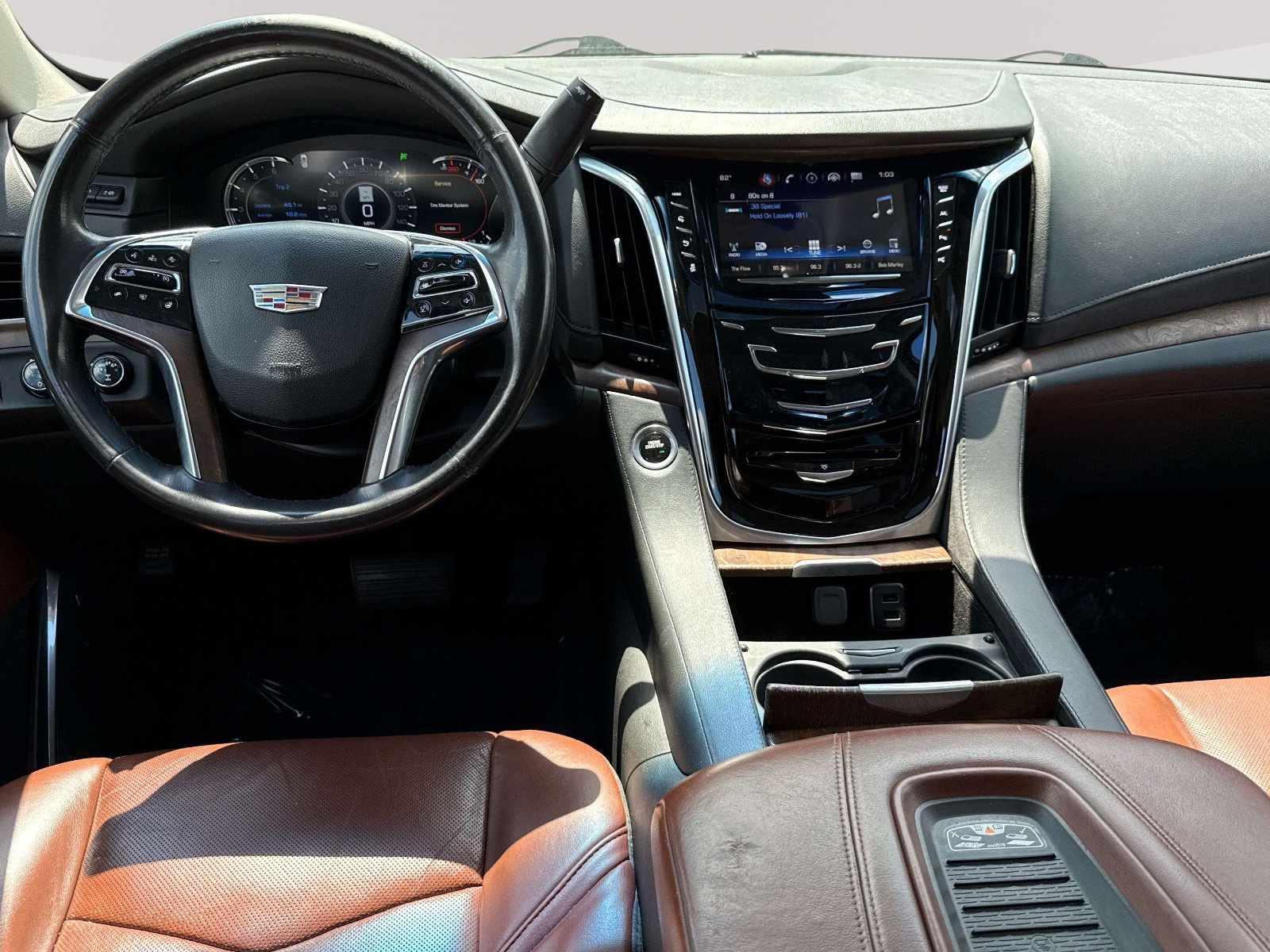 Used 2019 Cadillac Escalade Luxury image 7