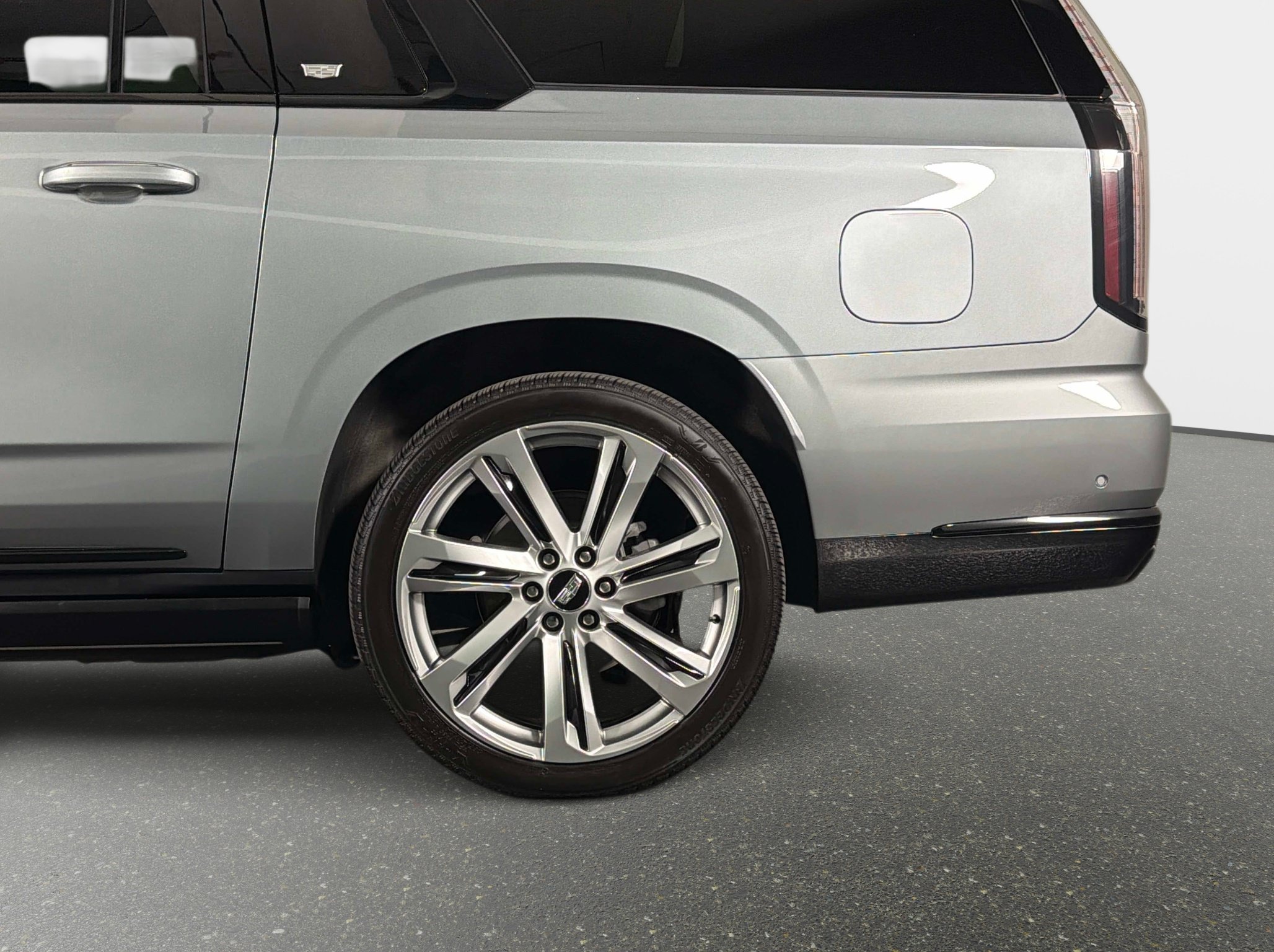 Used 2026 Cadillac Escalade ESV Platinum Sport AWD/4WD image 12