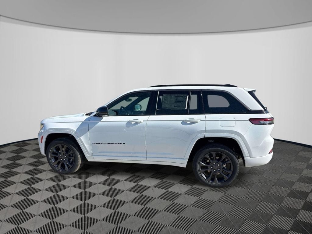 New 2026 Jeep Grand Cherokee Limited AWD/4WD image 2