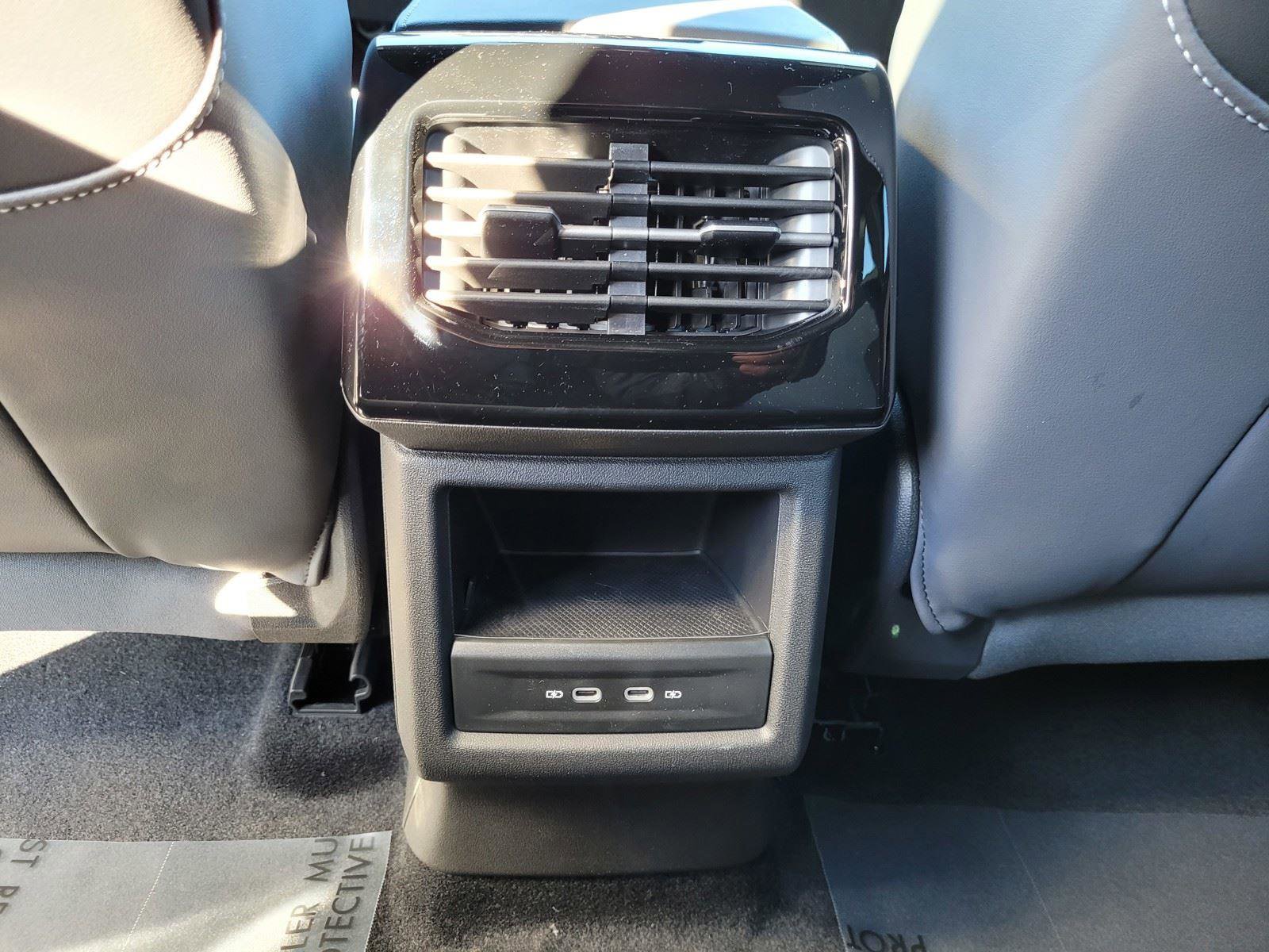 New 2025 Volkswagen ID.4 Pro RWD image 13