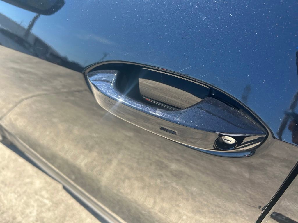 Used 2025 Volkswagen Tiguan S image 27