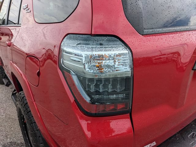 Used 2021 Toyota 4Runner TRD Off-Road Premium AWD/4WD image 11
