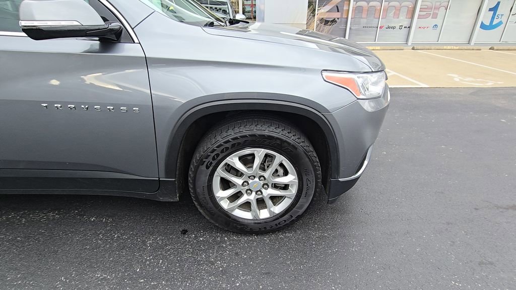 Used 2020 Chevrolet Traverse LT w/ Driver Confidence II Package image 10