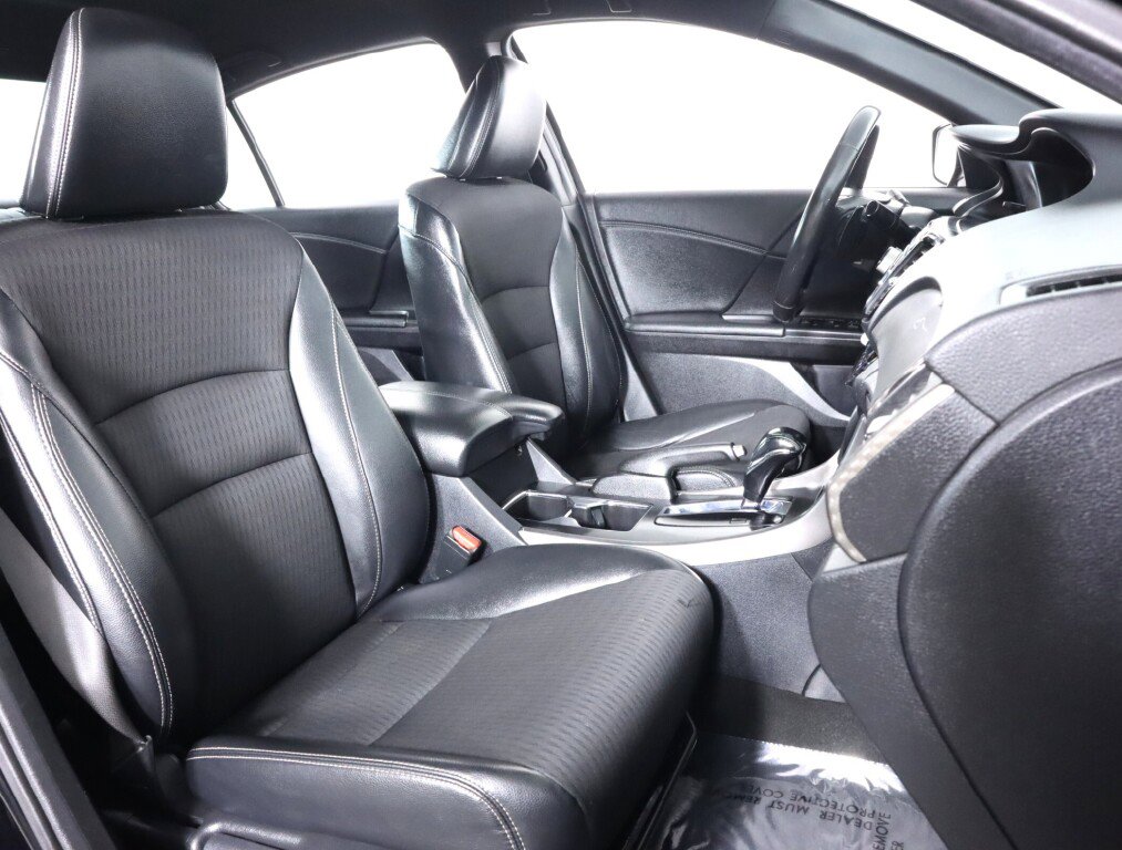 Used 2016 Honda Accord Sport image 34