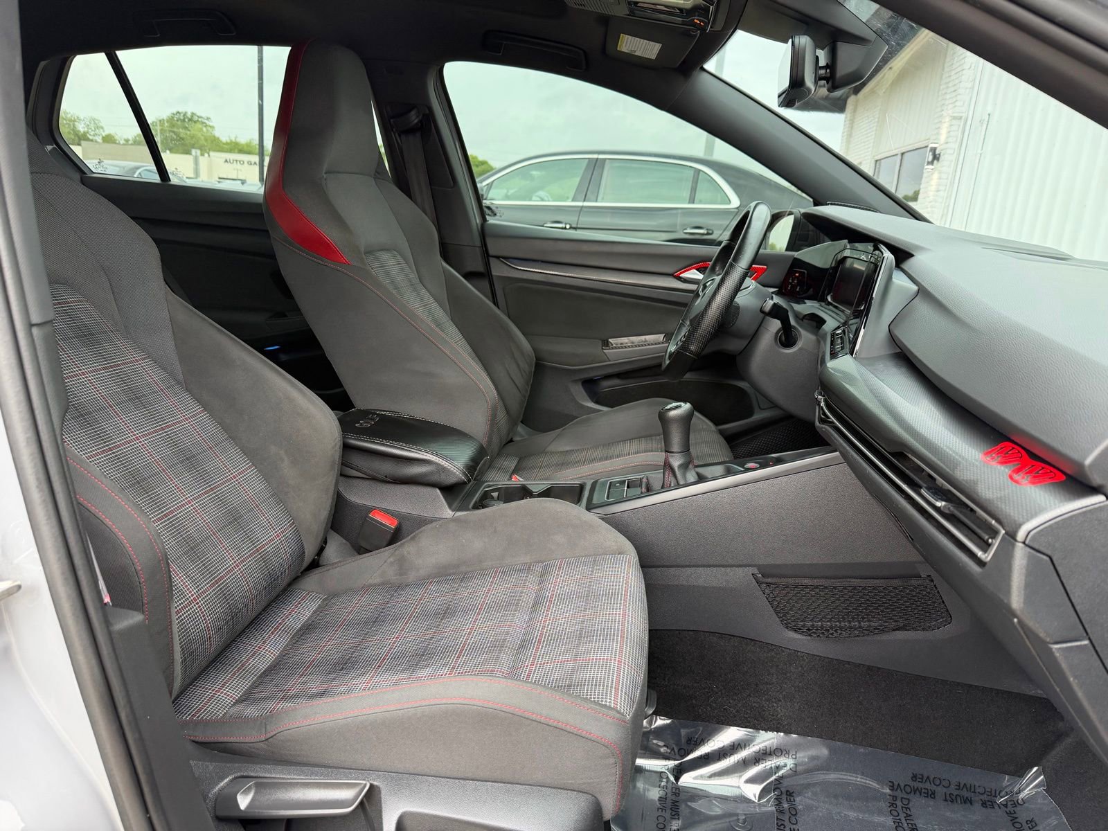 Used 2022 Volkswagen GTI SE image 24