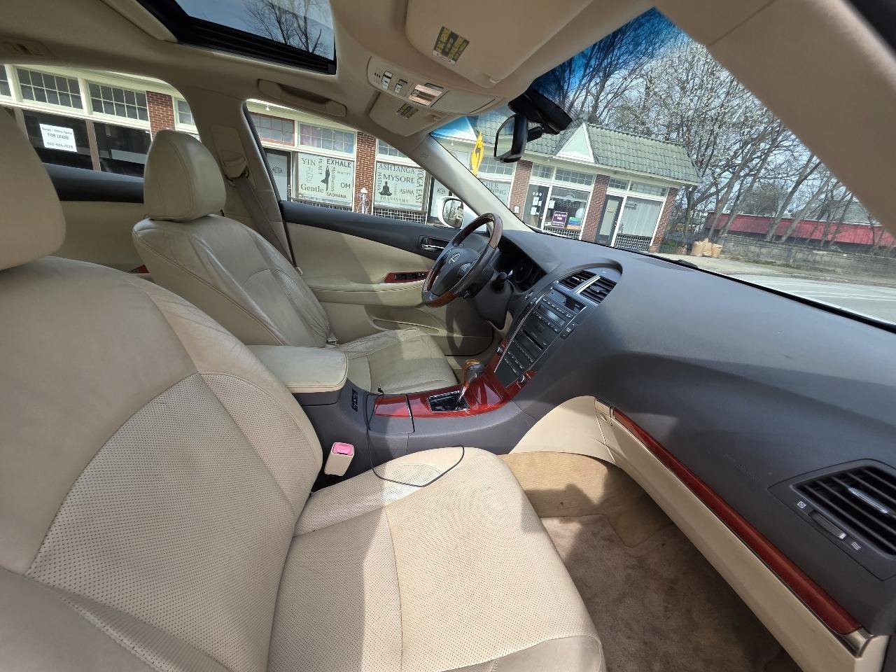 Used 2011 Lexus ES 350 FWD image 9