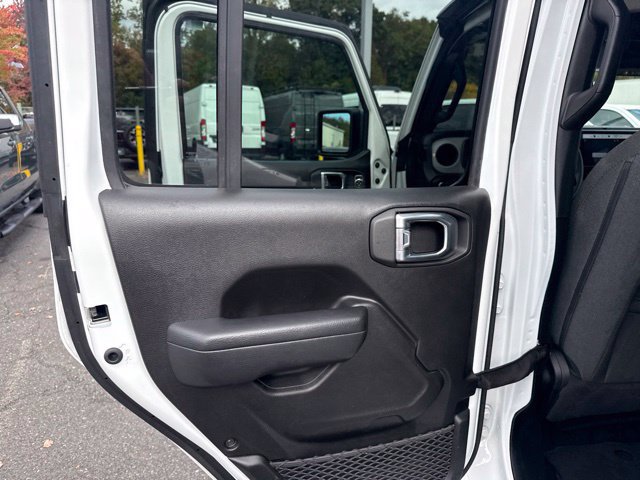 Used 2024 Jeep Wrangler Unlimited w/ Convenience Group AWD/4WD image 36