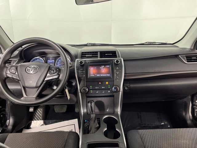 Used 2017 Toyota Camry LE FWD image 38