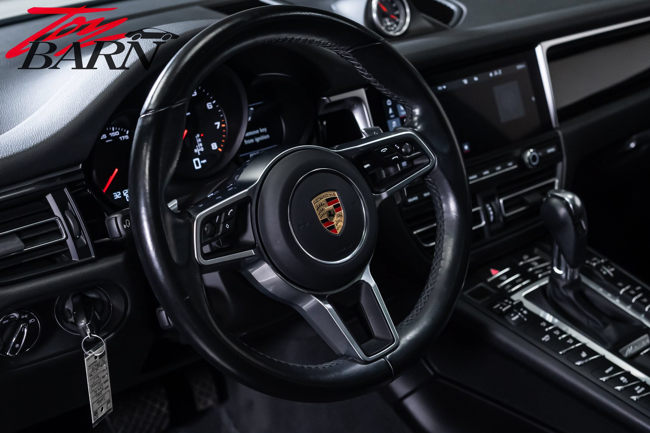 Used 2021 Porsche Macan AWD/4WD image 23