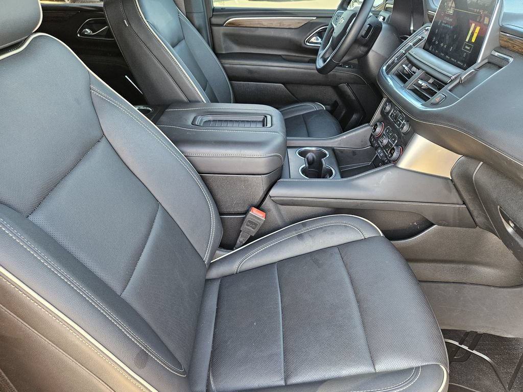 Used 2024 Chevrolet Tahoe Premier AWD/4WD image 15