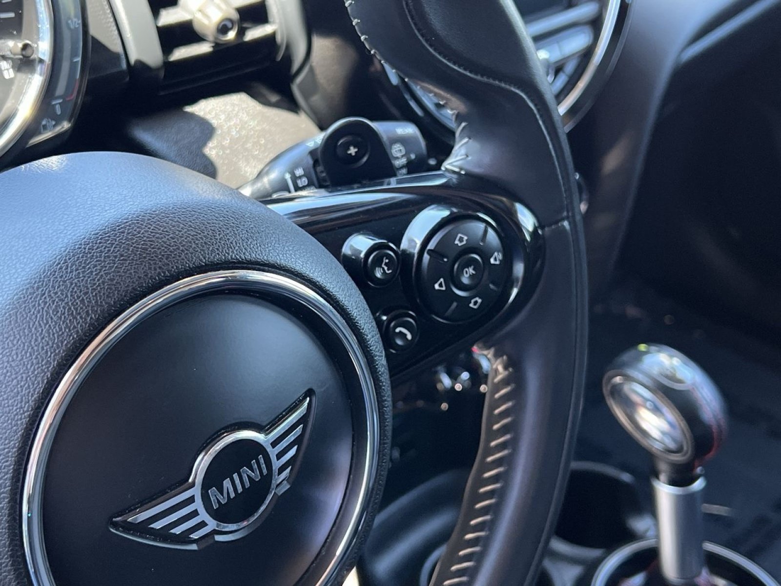 Used 2019 MINI Cooper S w/ Premium Package FWD image 37