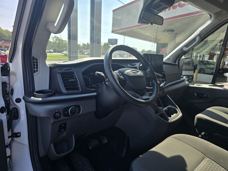 Used 2024 Ford Transit 350 XLT RWD image 8