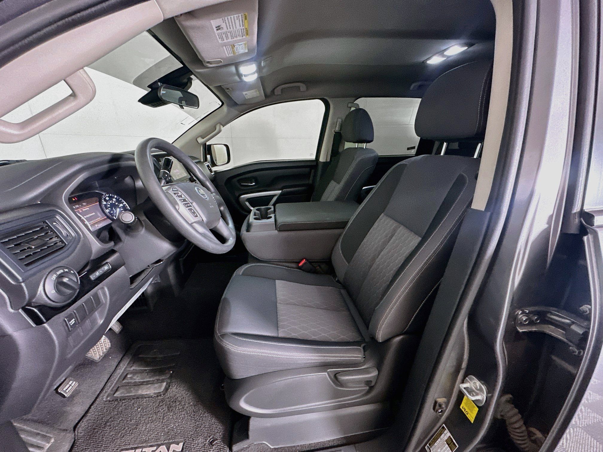 Used 2022 Nissan Titan SV w/ Accessory Utility Package RWD image 13