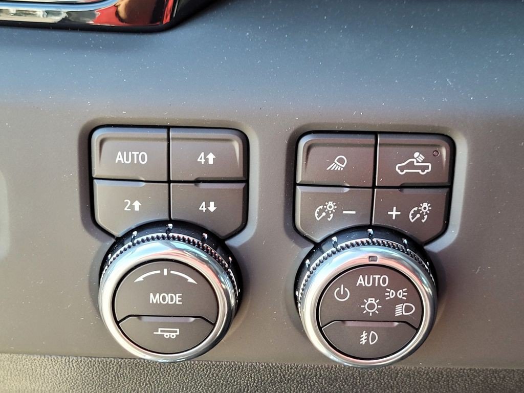 New 2026 GMC Sierra 2500 AT4 w/ AT4 Premium Plus Package AWD/4WD image 25