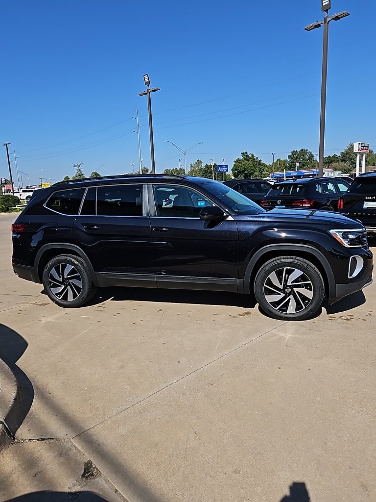 New 2026 Volkswagen Atlas SE image 4