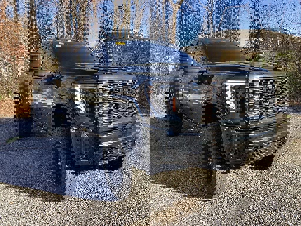 Used 2024 GMC Sierra 3500 Denali Ultimate image 2