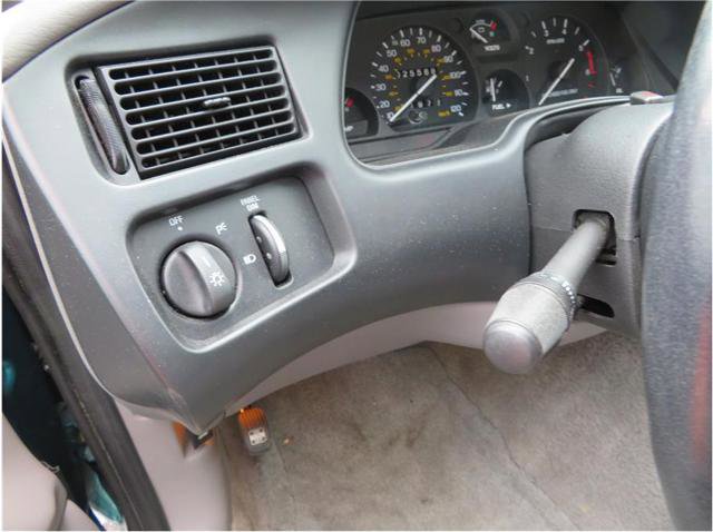 Used 1996 Ford Thunderbird LX image 10